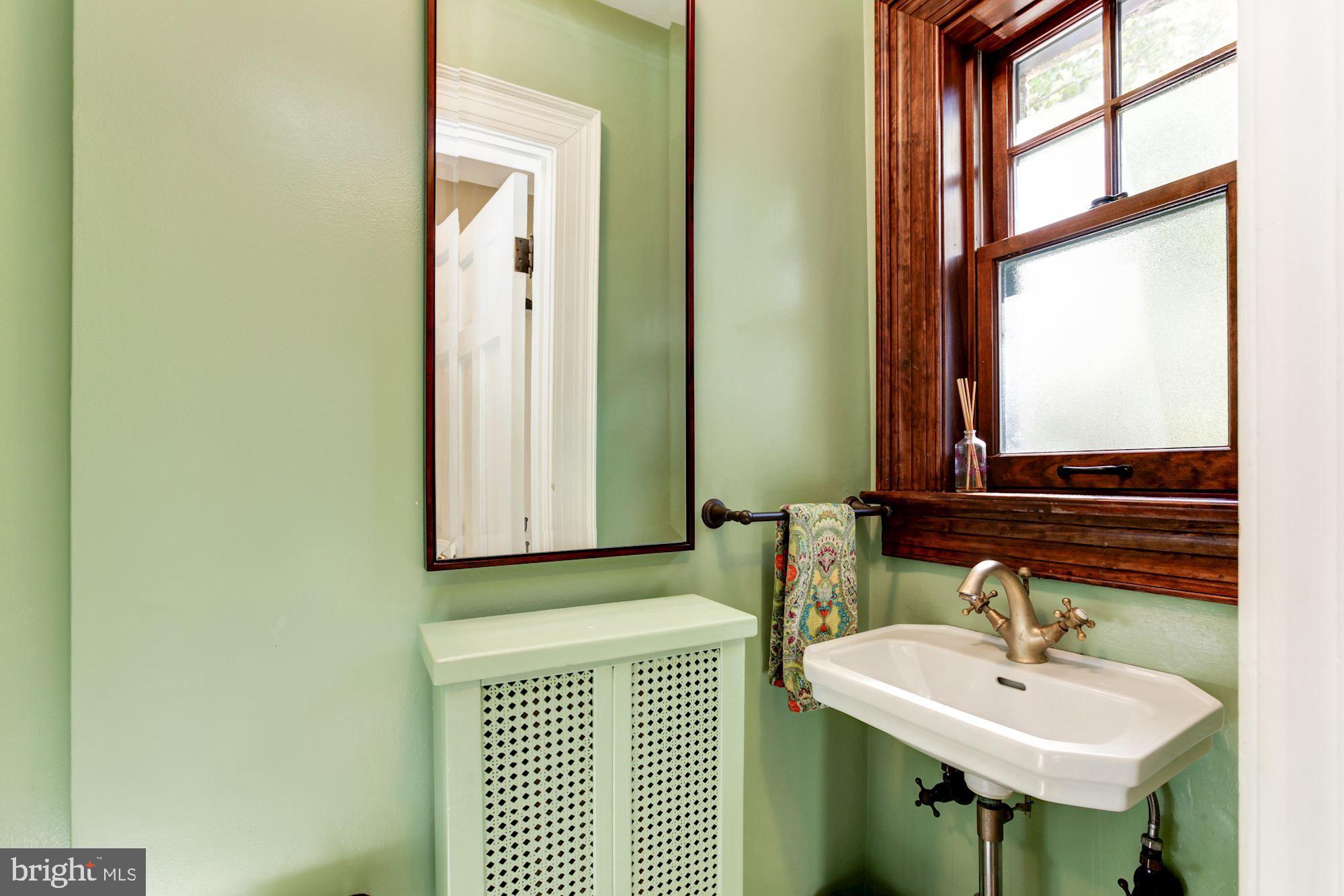 2840 Chesapeake Street Northwest Washington, DC 20008 - Photo 16 of 39 Powder room