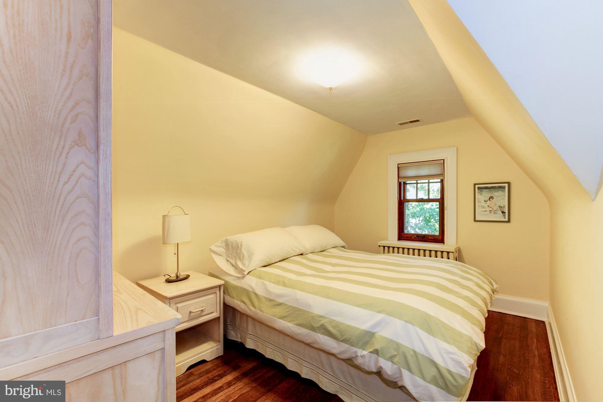 2840 Chesapeake Street Northwest Washington, DC 20008 - Photo 26 of 39 Fourth bedroom