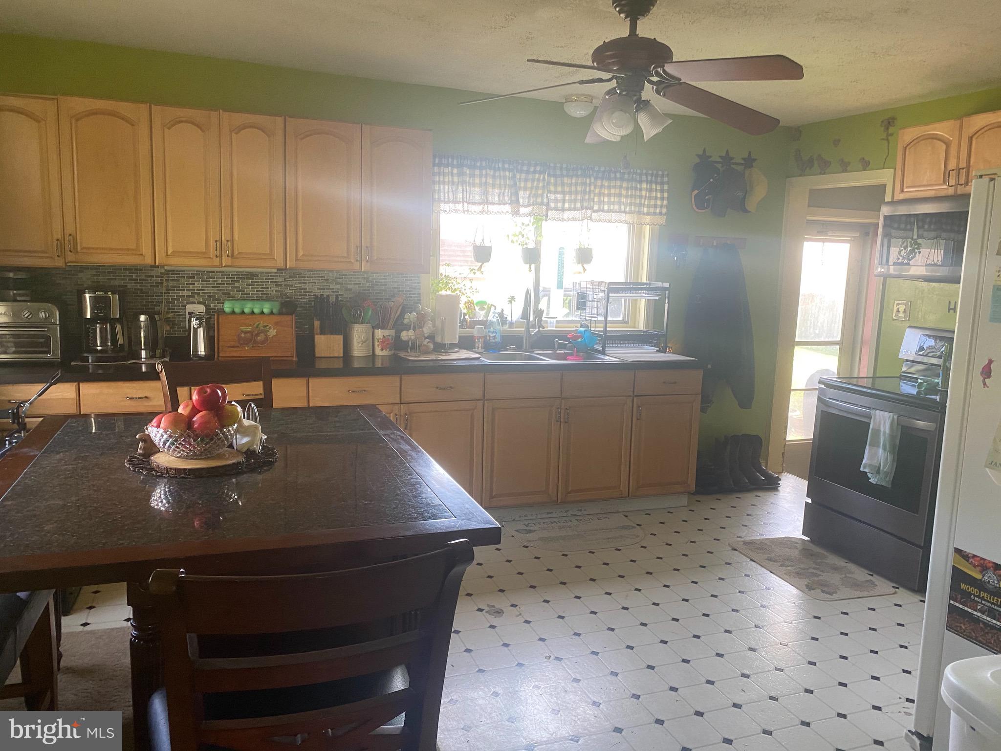 2952 Compass Road Honey Brook, PA 19344 - Photo 11 of 37 Kitchen with Pantry