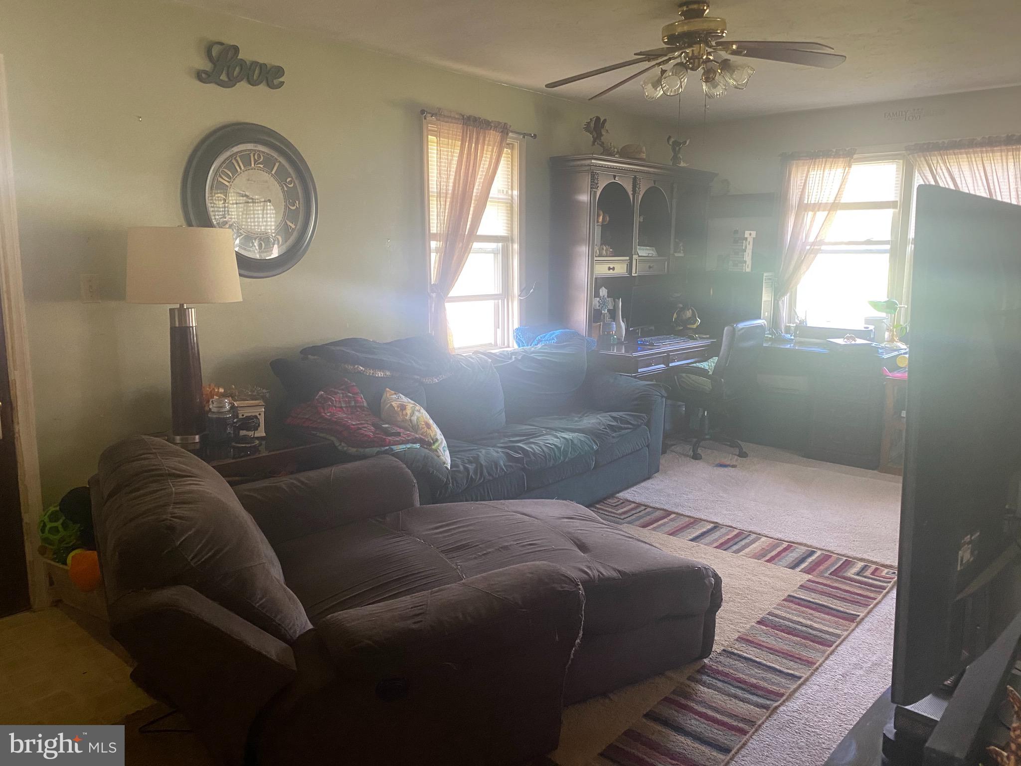 2952 Compass Road Honey Brook, PA 19344 - Photo 17 of 37 Living Room