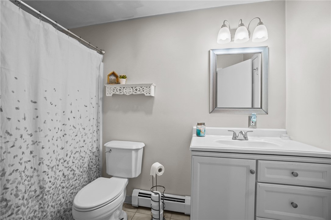 41 Aborn Avenue Warwick, RI 02888 - Photo 19 of 27 Bathroom