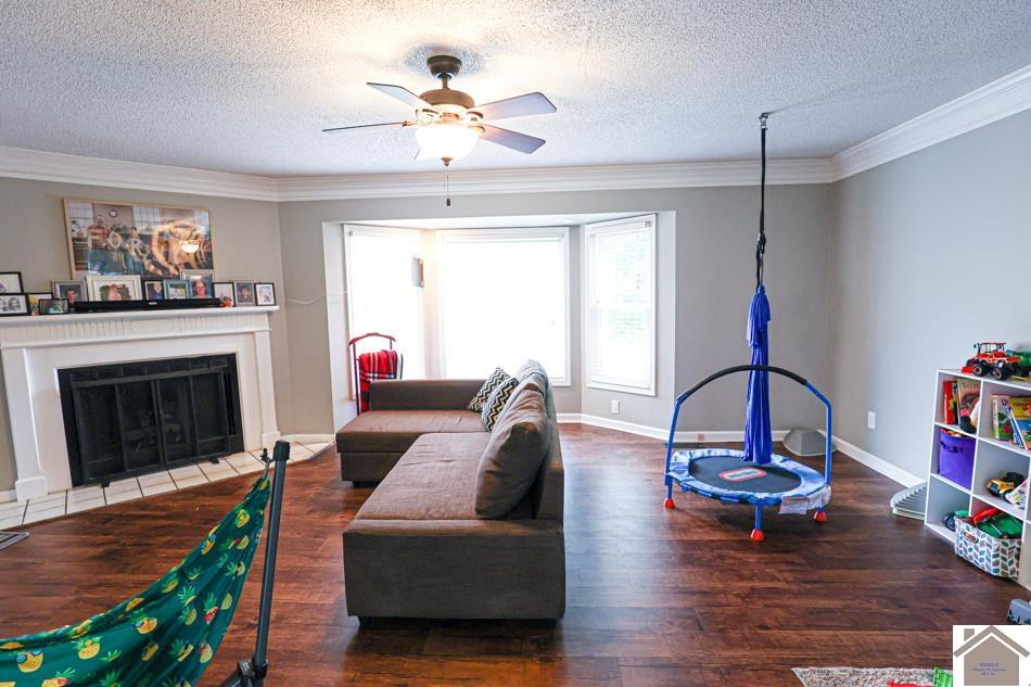 3765 Clinton Road Paducah, KY 42001 - Photo 18 of 34 Family Room
