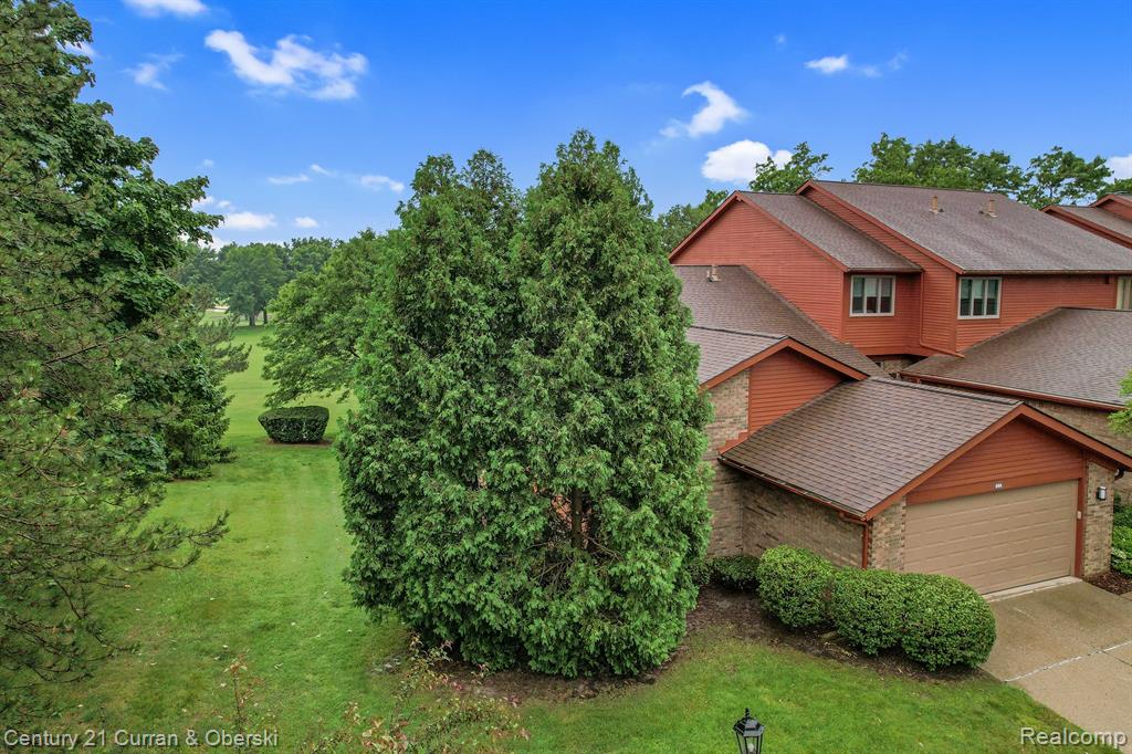 866 Green View Court, Unit 6 Rochester Hills, MI 48307 - Photo 6 of 64