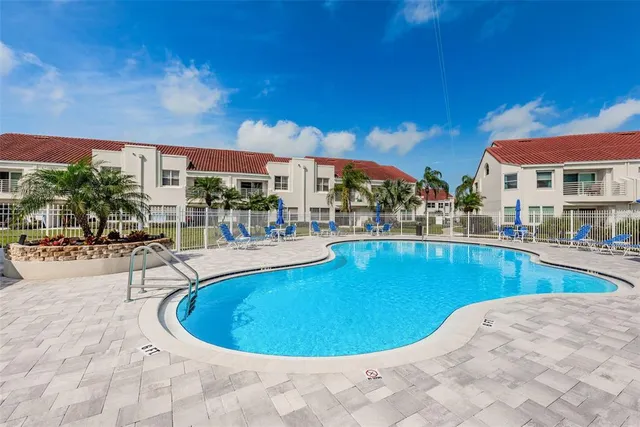 $1,995 | 6077 Bahia Del Mar Boulevard South, Unit 224, St. Petersburg, FL 33715