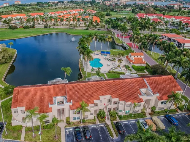 $1,995 | 6077 Bahia Del Mar Boulevard South, Unit 224, St. Petersburg, FL 33715