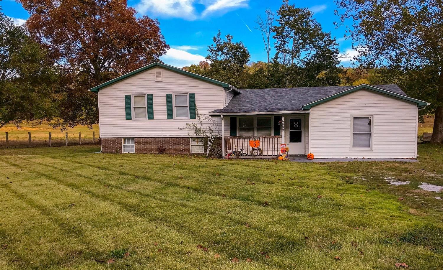 4880 White Conkwright Road Winchester, KY 40391 - Photo 2 of 14 Listing Photo