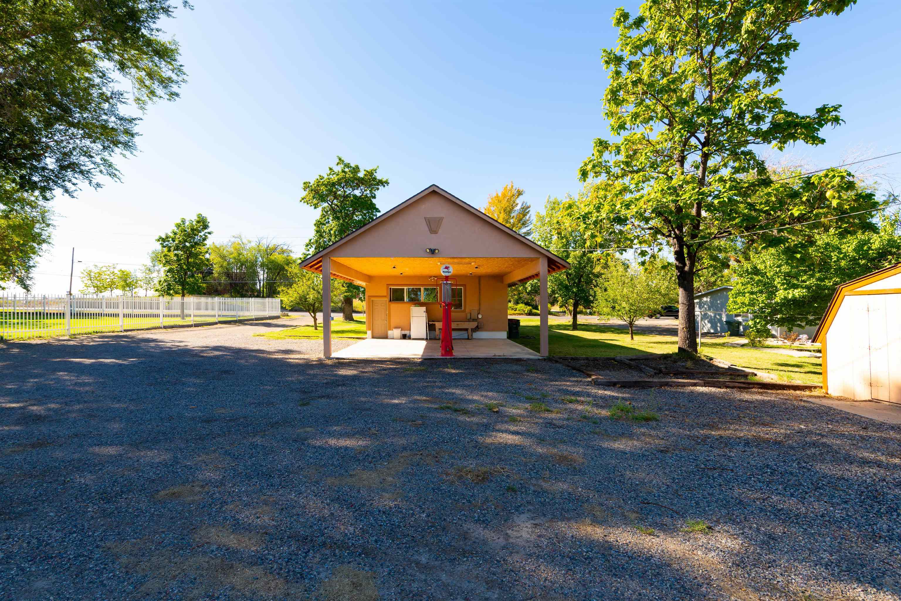 2738 Patterson Road Grand Junction, CO 81506 - Photo 17 of 34