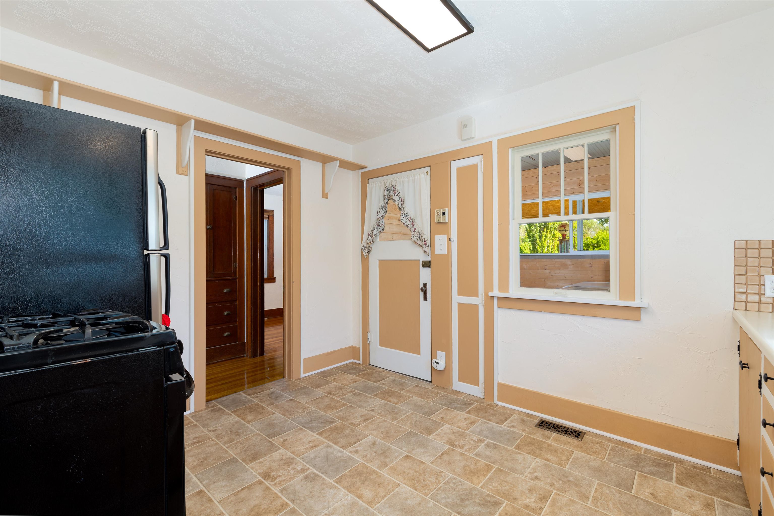 2738 Patterson Road Grand Junction, CO 81506 - Photo 25 of 34