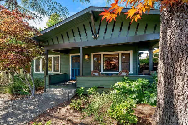 $1,595,000 | 437 North Street, Healdsburg, CA 95448