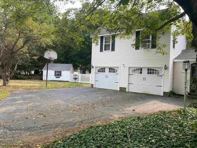 $689,900 | 4 Washington Street, Hudson, NH 03051