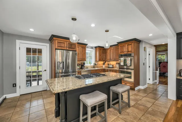 $689,900 | 4 Washington Street, Hudson, NH 03051