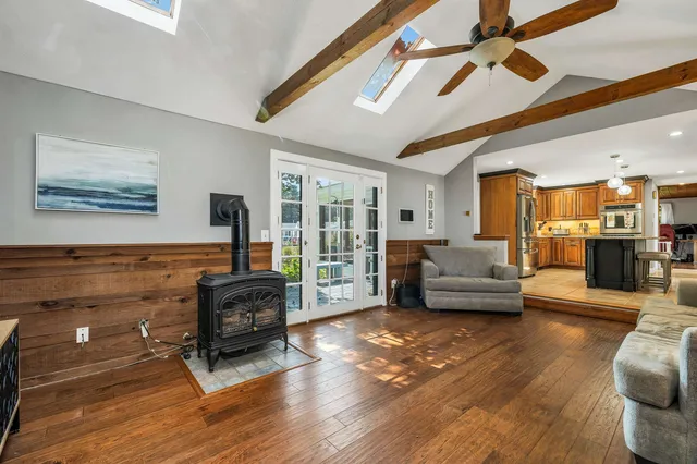 $689,900 | 4 Washington Street, Hudson, NH 03051