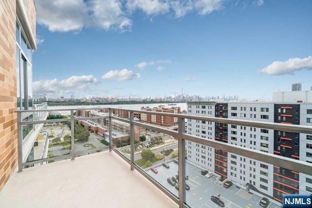 1807 Hudson Park Edgewater, NJ 07020 - Photo 2 of 23