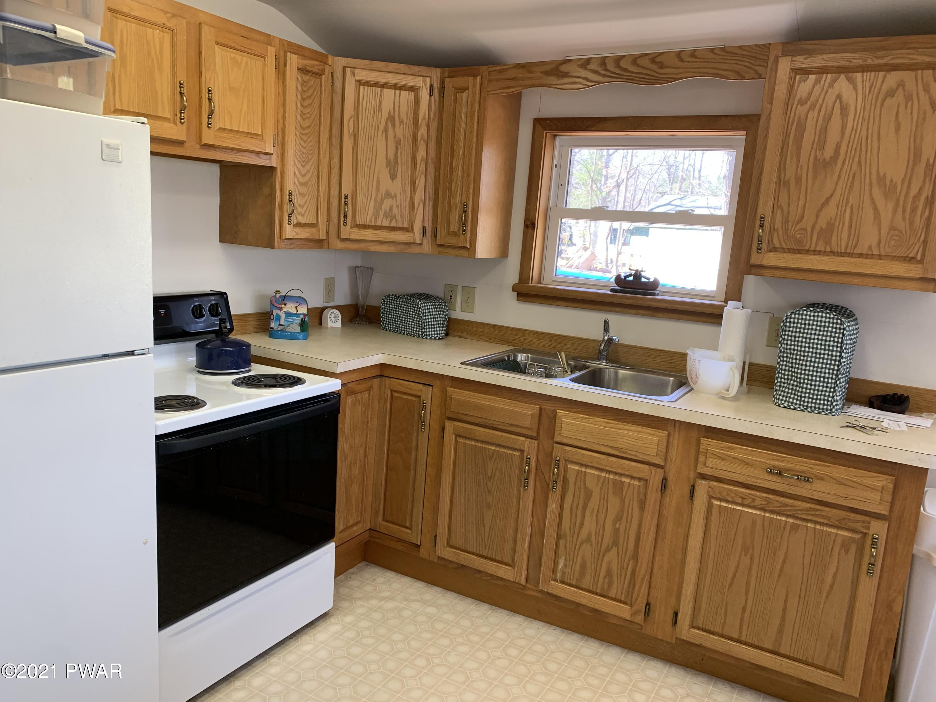 111 Mosier Road Dingmans Ferry, PA 18328 - Photo 10 of 26