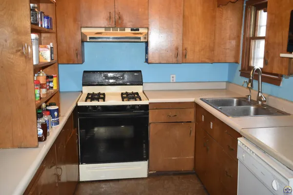 $152,500 | 507 Cherokee Street, Oskaloosa, KS 66066