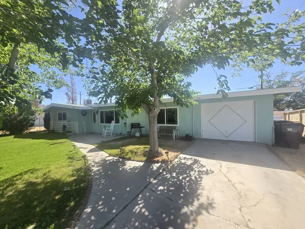 $179,500 | 233 South Springside Street, Ridgecrest, CA 93555