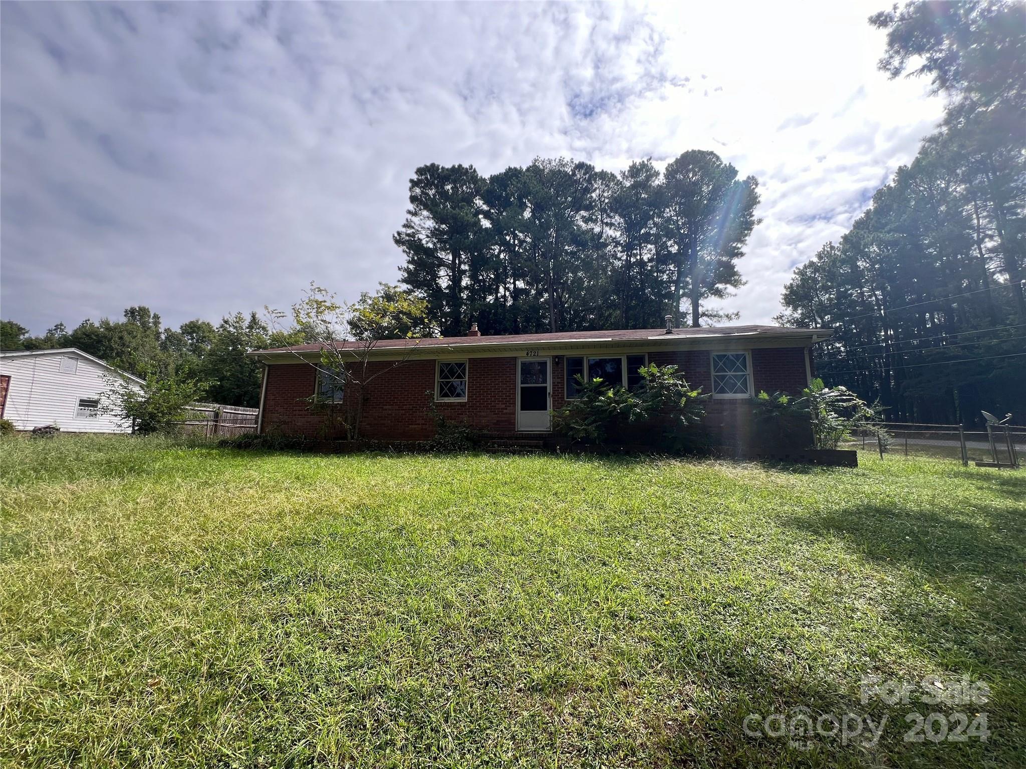4721 Chapel Grove Road Gastonia, NC 28052 - Photo 1 of 17 Gallery Image 1