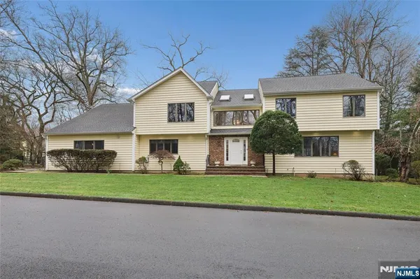 $1,399,999 | 130 Whitman Street, Haworth, NJ 07641