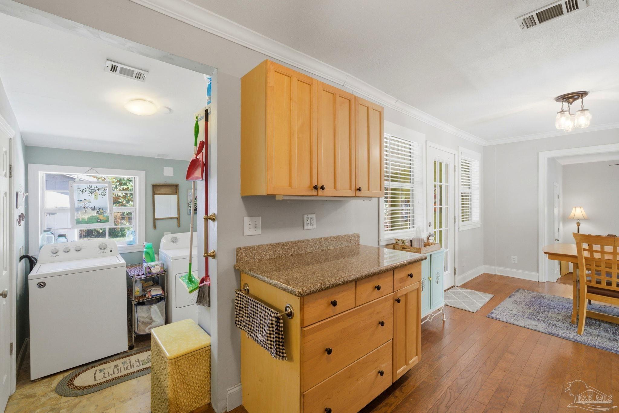 403 Rue Max Street Pensacola, FL 32507 - Photo 11 of 39