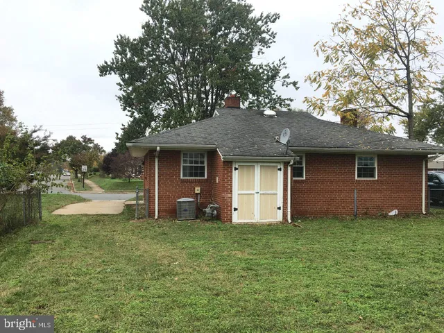 $1,875 | 510 Hanson Avenue, Fredericksburg, VA 22401