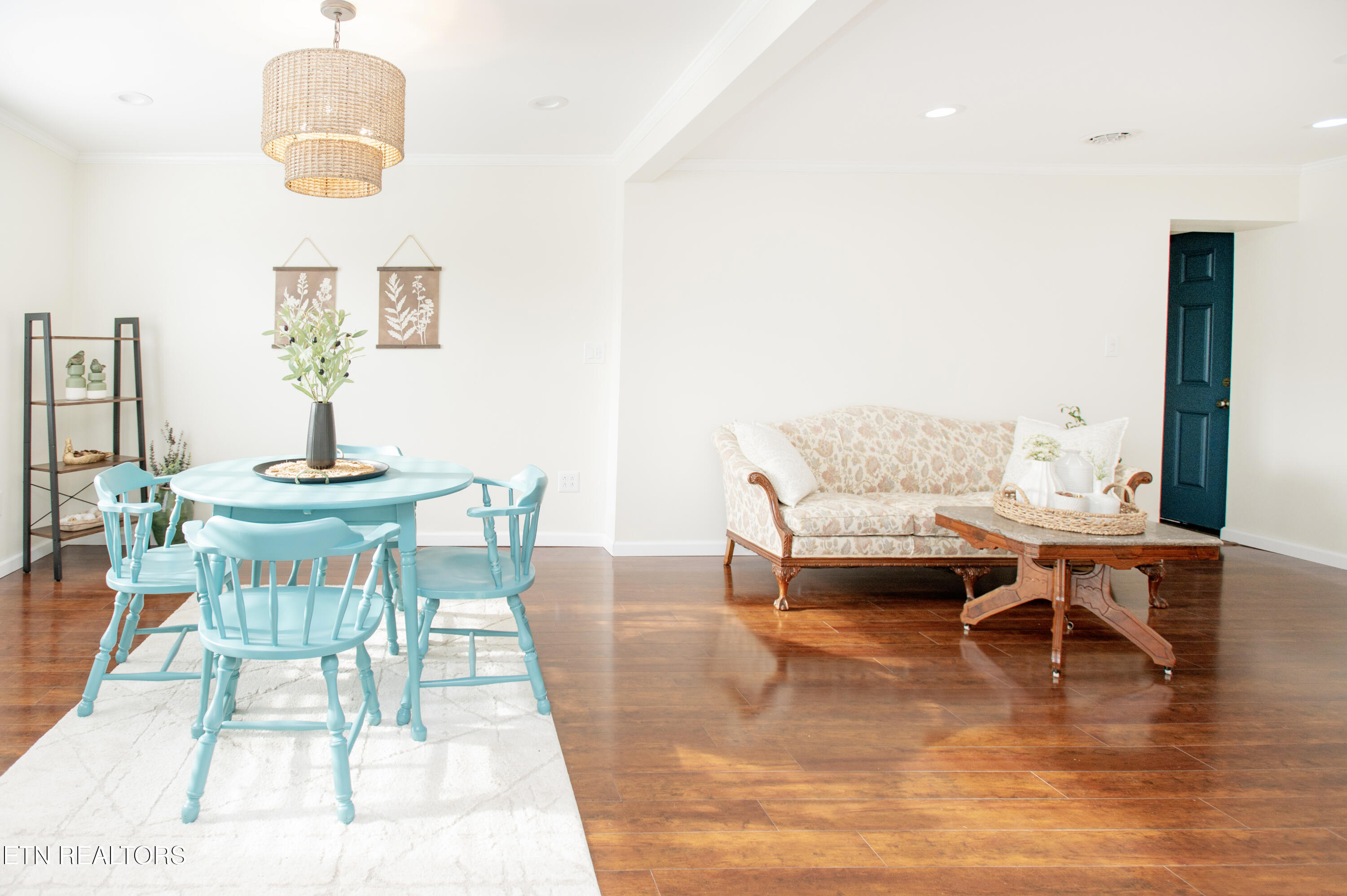 132 Pembroke Road Oak Ridge, TN 37830 - Photo 12 of 34 Great room