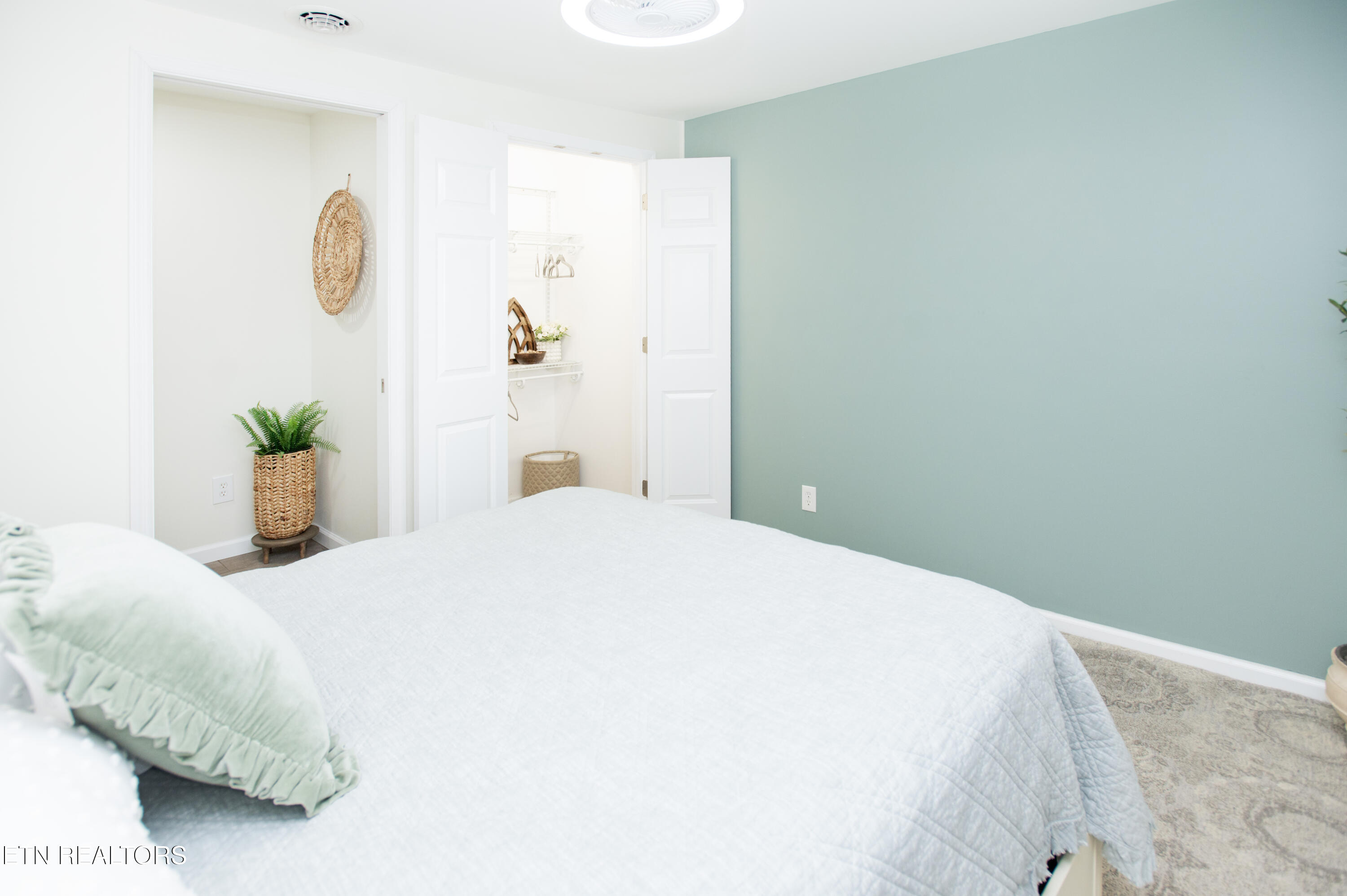 132 Pembroke Road Oak Ridge, TN 37830 - Photo 22 of 34 Primary with WIC