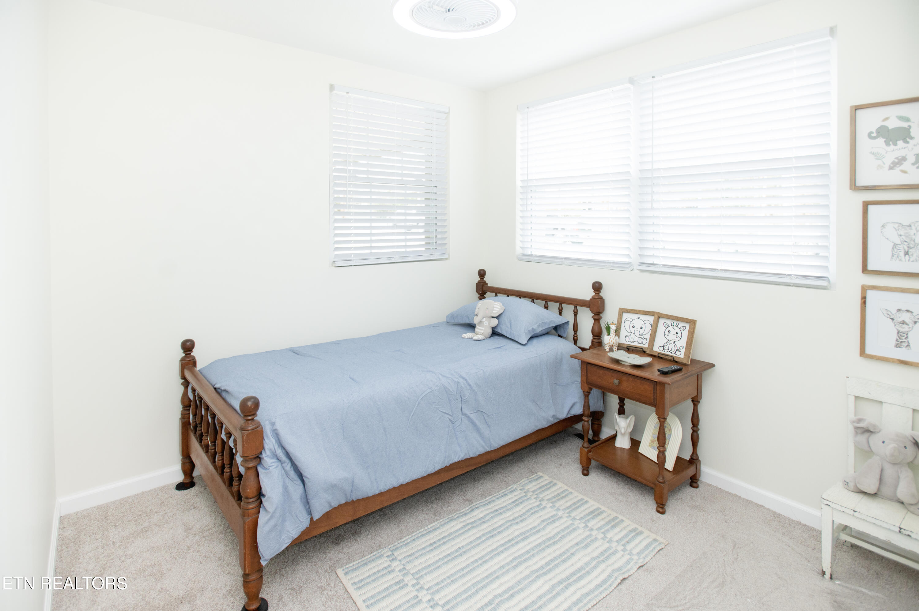 132 Pembroke Road Oak Ridge, TN 37830 - Photo 27 of 34 Bedroom 3