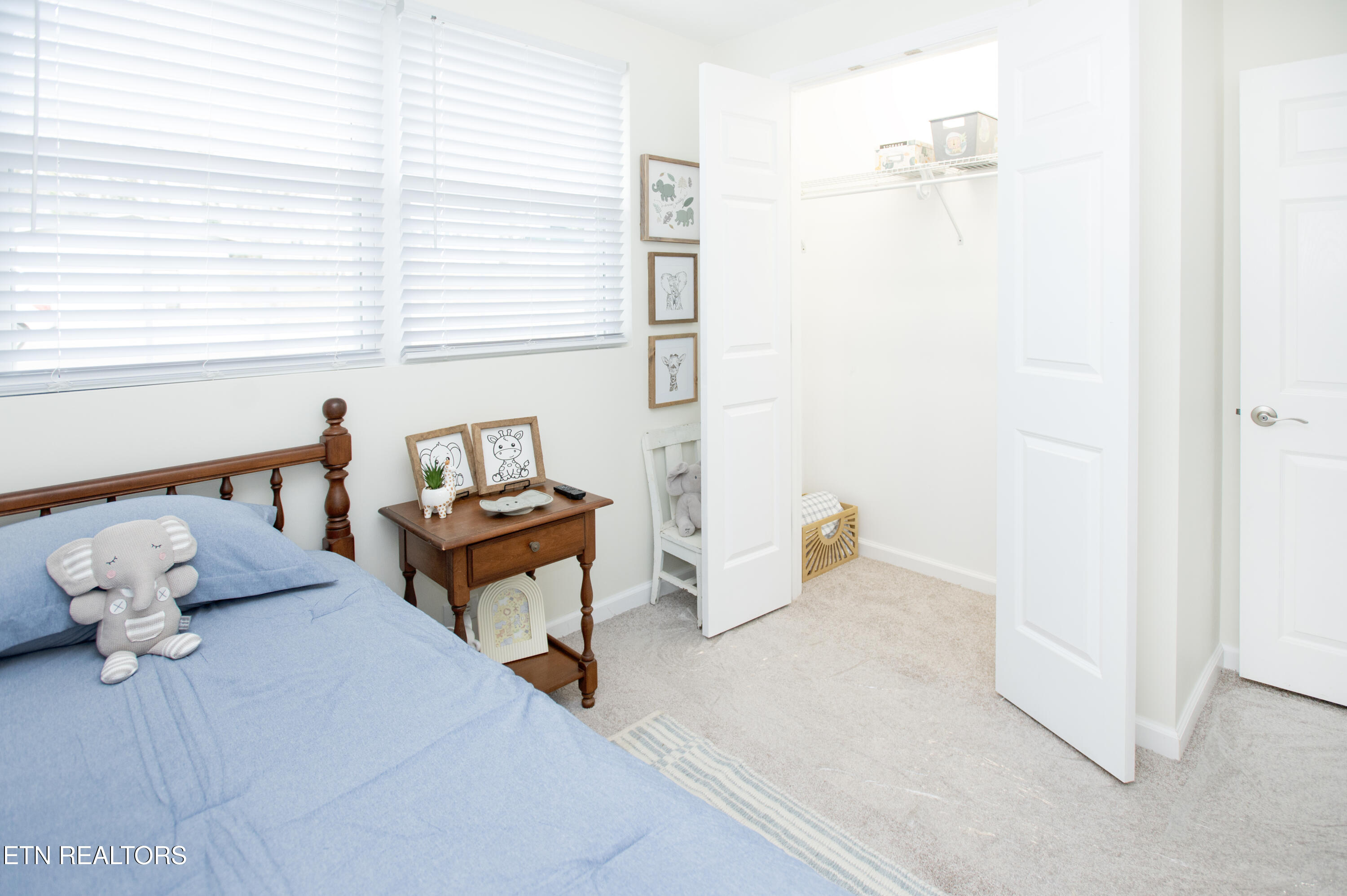 132 Pembroke Road Oak Ridge, TN 37830 - Photo 28 of 34 Bedroom 3