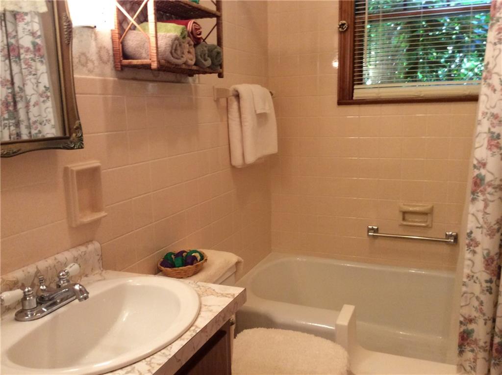 113 Graham Road Butler, PA 16001 - Photo 13 of 21 Gallery Image 13