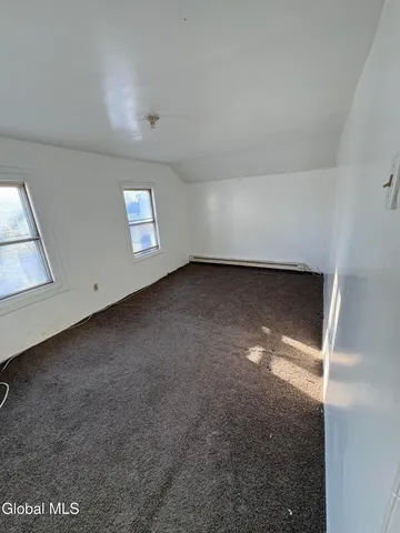 $1,400 | 246 Duane Avenue, Schenectady, NY 12307