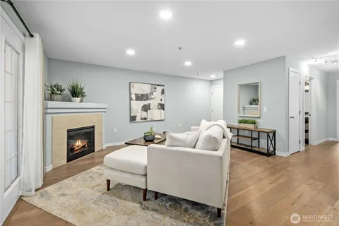 $375,000 | 805 Harrington Place Southeast, Unit 2143, Renton, WA 98058