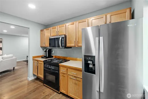 $375,000 | 805 Harrington Place Southeast, Unit 2143, Renton, WA 98058