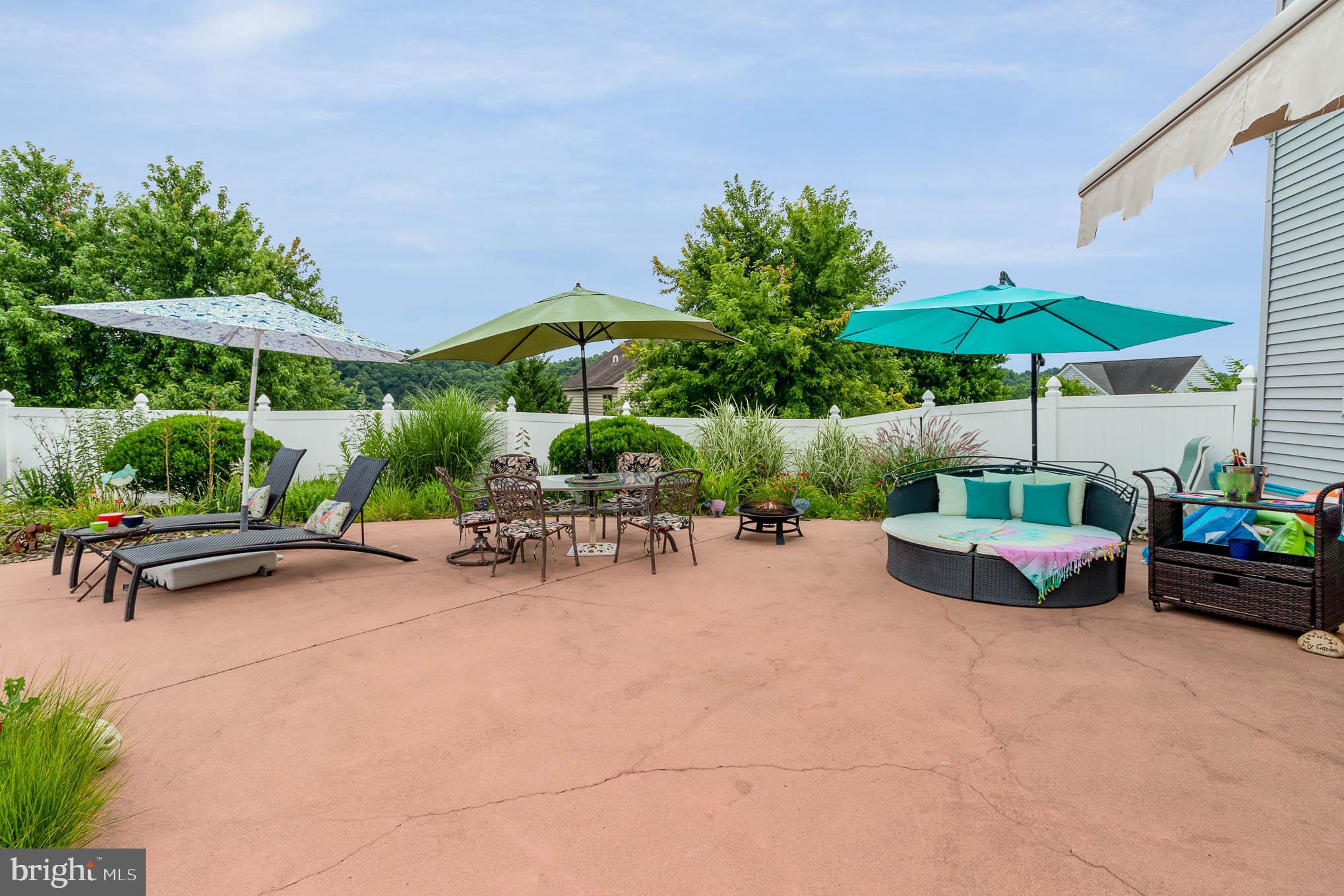 7070 Beaver Spring Road Harrisburg, PA 17111 - Photo 26 of 30 Patio
