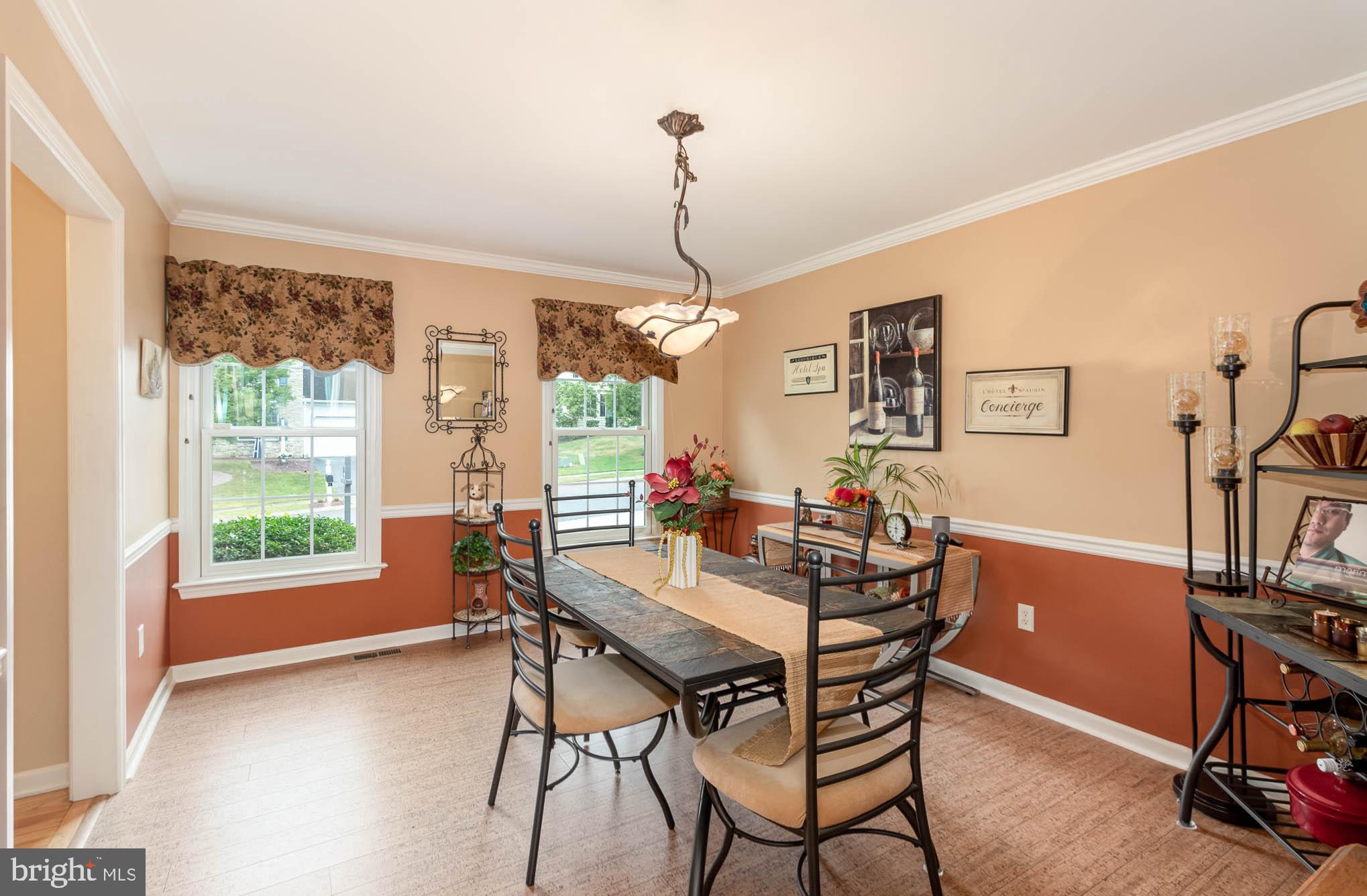 7070 Beaver Spring Road Harrisburg, PA 17111 - Photo 6 of 30 Dining room