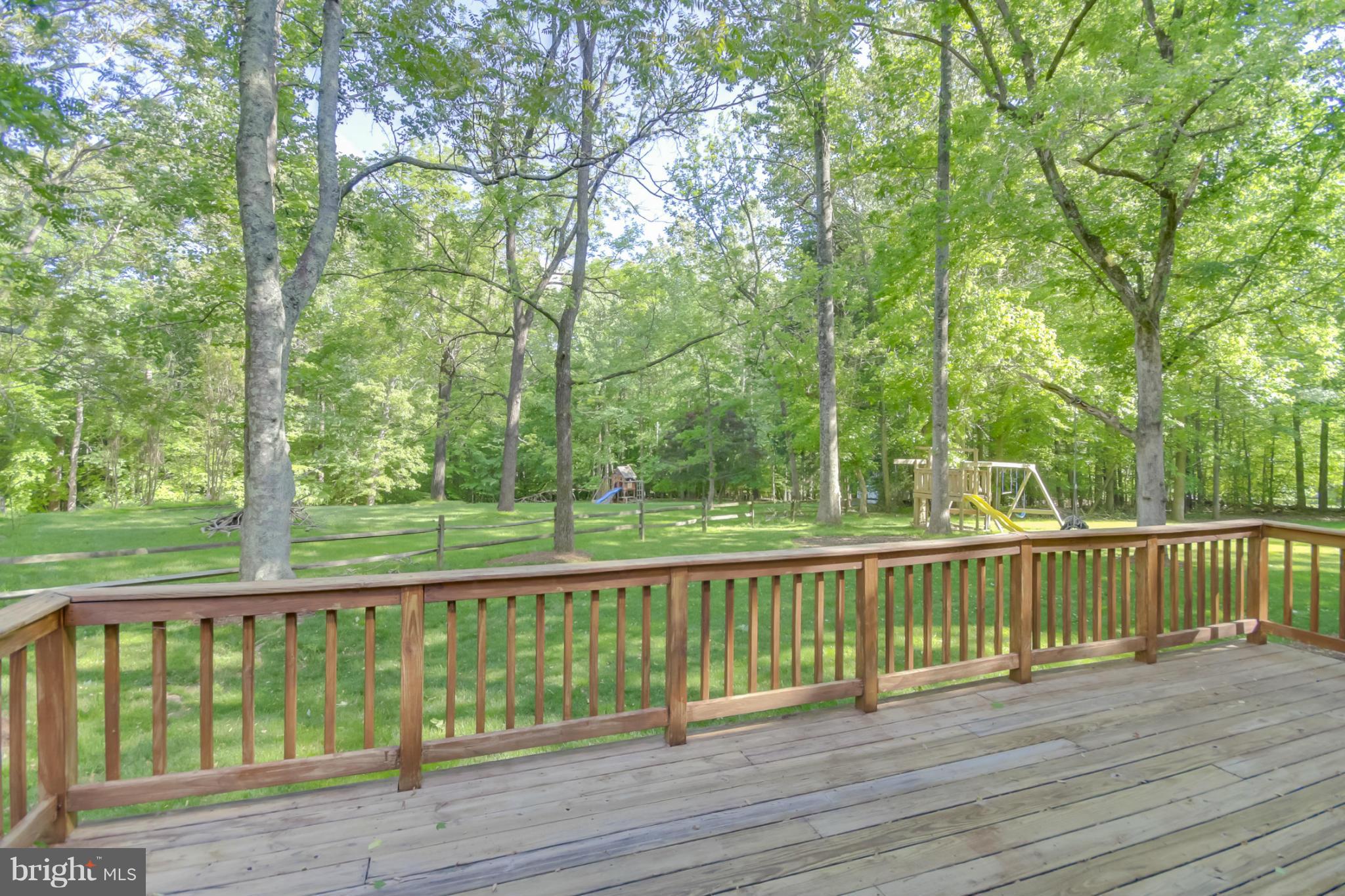 8229 Honeysuckle Road Manassas, VA 20112 - Photo 27 of 29 Exterior (Rear)