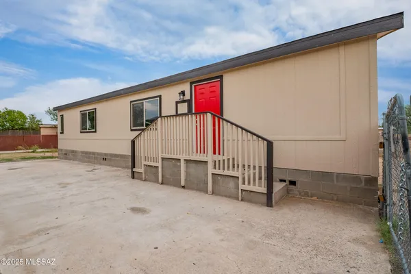 $239,900 | 744 West Simmons Road, Tucson, AZ 85705