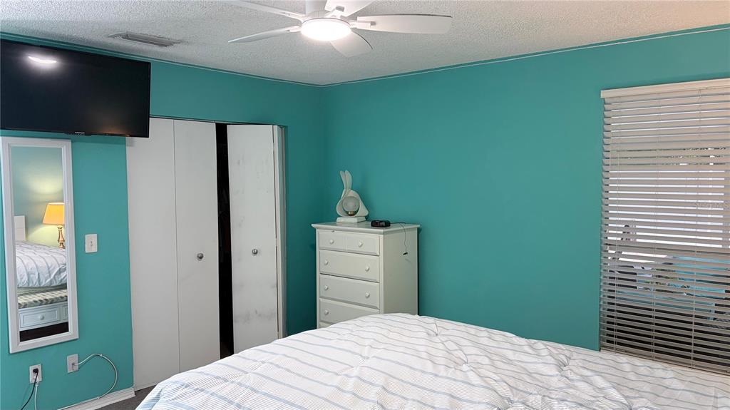 4142 Yellowwood Drive Valrico, FL 33594 - Photo 26 of 32 Gallery Image 26