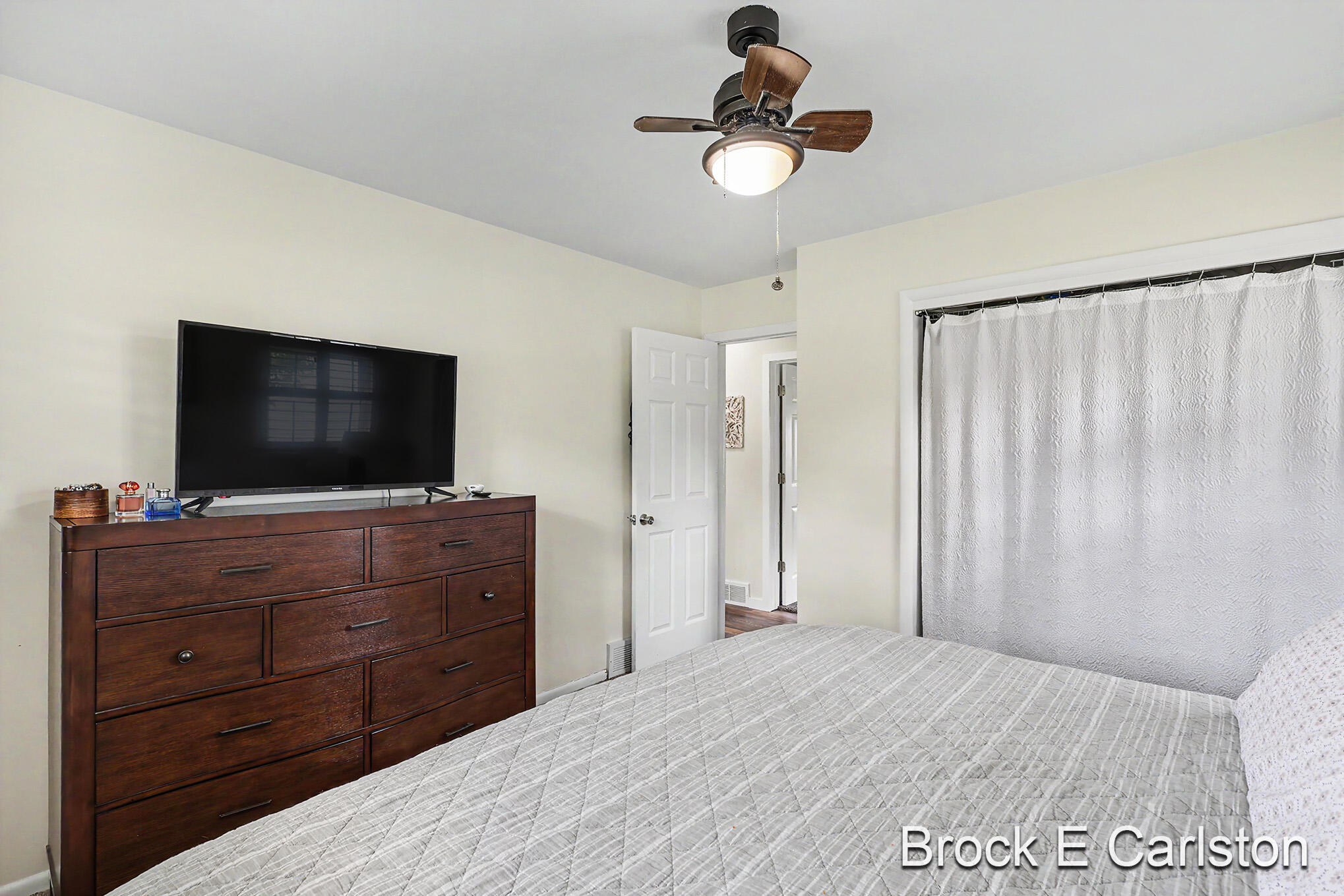 1576 Hendrick Road Muskegon, MI 49441 - Photo 20 of 58 QJ1A2863