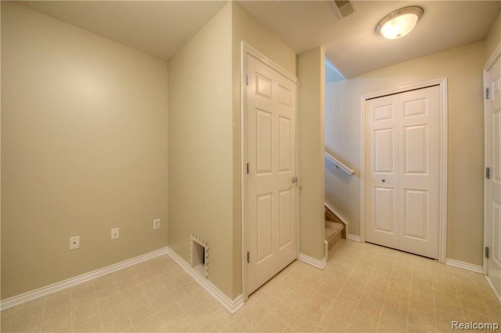 50103 Harding Street, Unit 123 Canton, MI 48188 - Photo 36 of 49