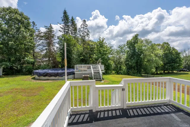 $568,000 | 167 Chester Road, Derry, NH 03038