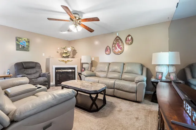 $568,000 | 167 Chester Road, Derry, NH 03038