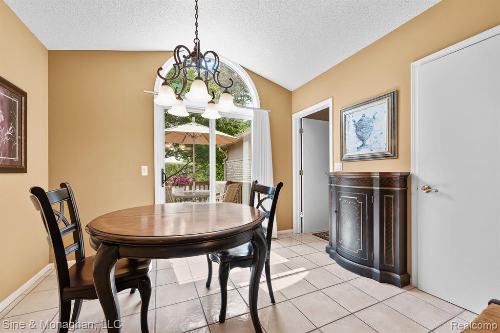 35595 Court Ridge Court Farmington Hills, MI 48335 - Photo 15 of 39