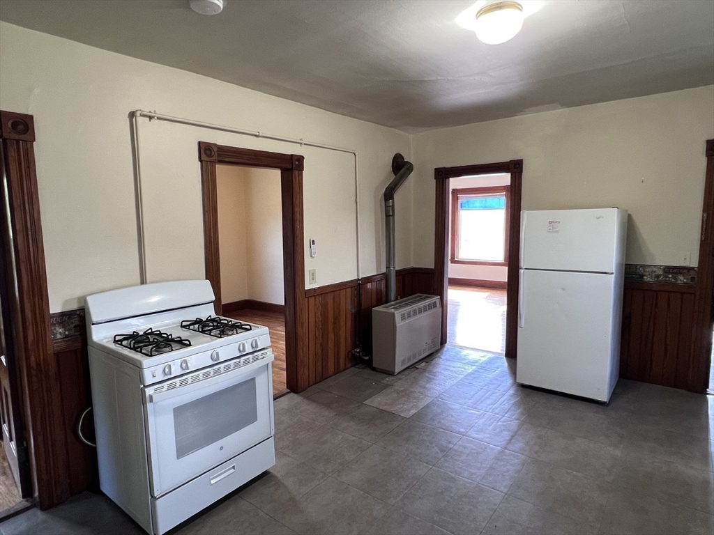 71 Ash Street, Unit 3 Gardner, MA 01440 - Photo 9 of 17 Gallery Image 9