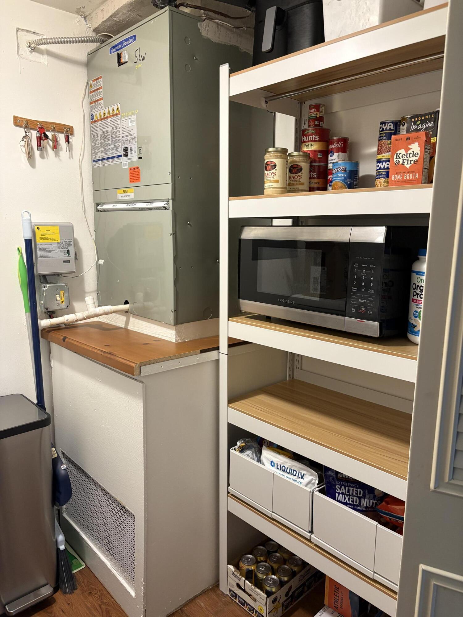 338 Pine Ridge Circle, Unit B2 Greenacres, FL 33463 - Photo 23 of 55 Laundry & Utility Room