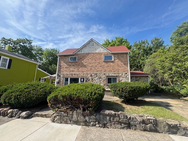 916 Innisfallen Avenue Springfield, OH 45506 - Photo 1 of 10