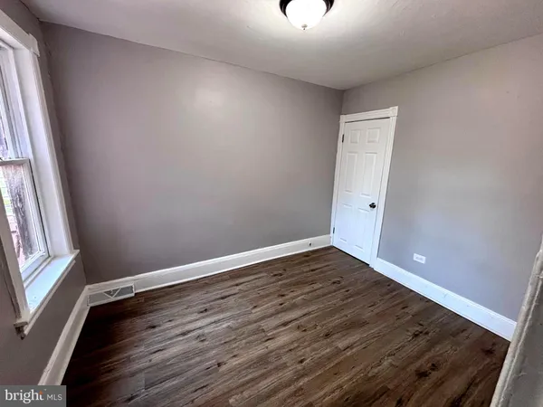 $2,200 | 417 Walnut Avenue, Trenton, NJ 08609