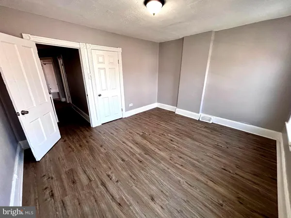 $2,200 | 417 Walnut Avenue, Trenton, NJ 08609