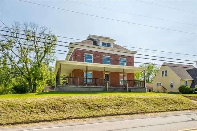 $349,900 | 4575 Prosperity Pike, Prosperity, PA 15329