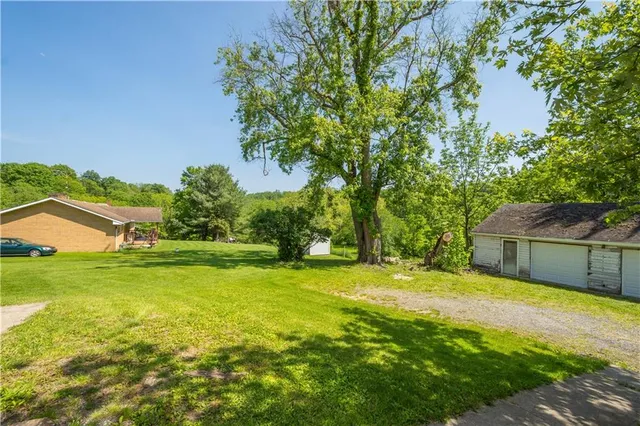 $349,900 | 4575 Prosperity Pike, Prosperity, PA 15329