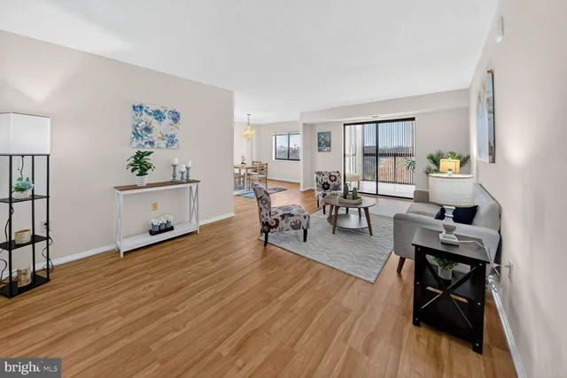 $169,000 | 15107 Interlachen Drive, Unit 21025, Silver Spring, MD 20906